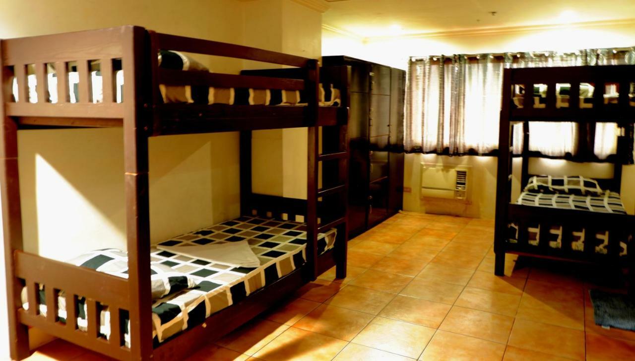 Our Awesome Hostel- Manila Makati City Exterior foto